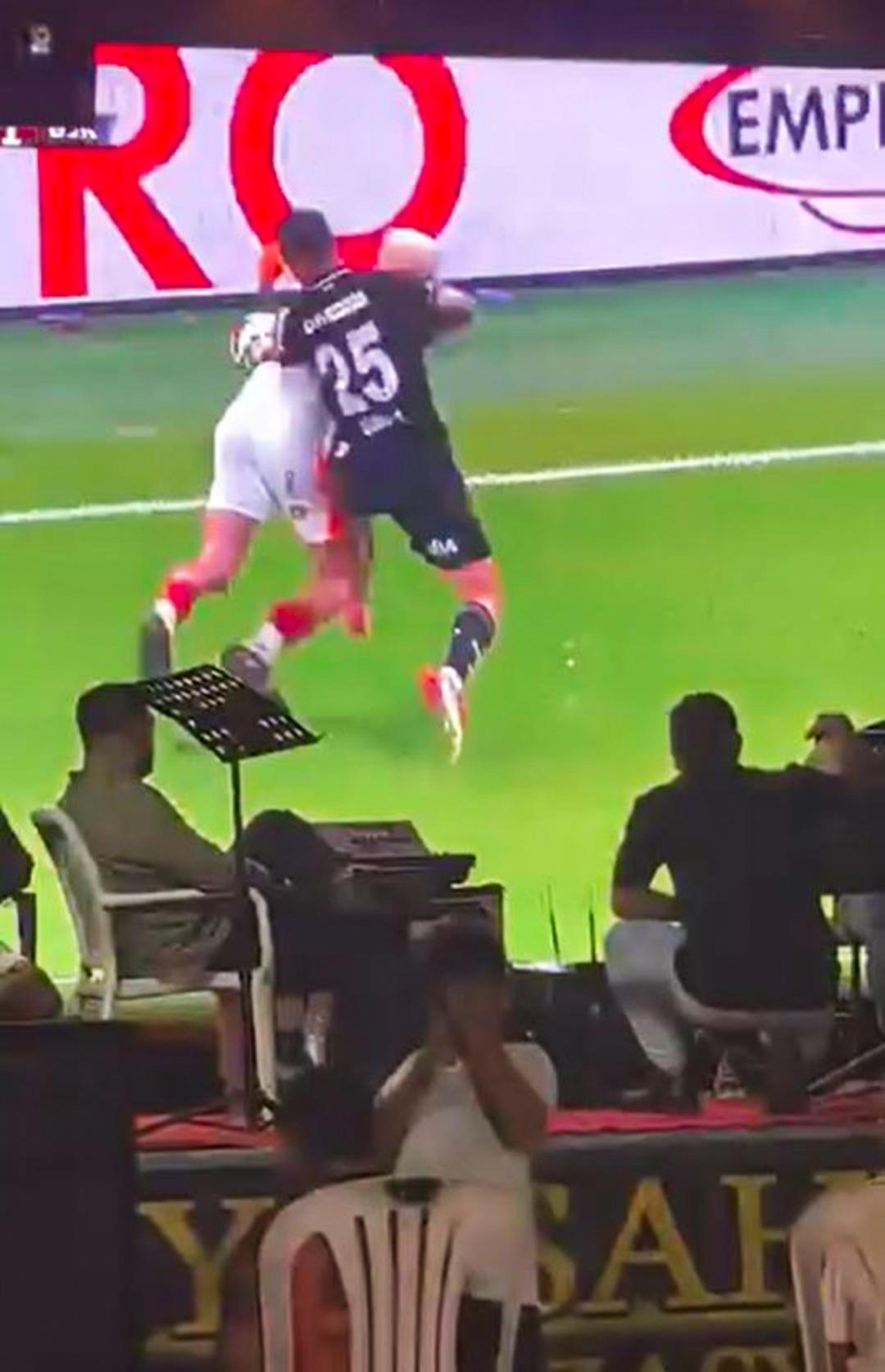 En mutlu gününde bile vazgeçemedi: Düğününe projeksiyon kurdu, bakın ne izledi...  2