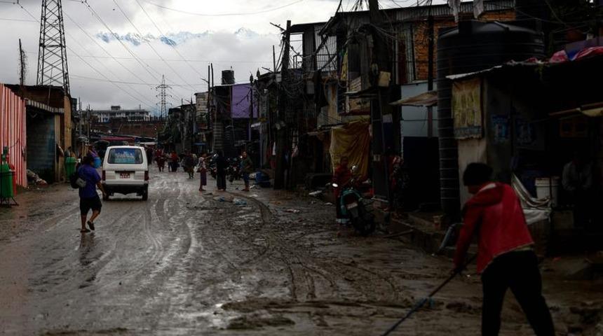 Nepal’de şiddetli yağışların yol açtığı afetlerde 51 kişi hayatını kaybetti
