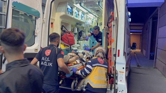 Otomobille çarpışan motosikletin sürücüsü ağır yaralandı 1