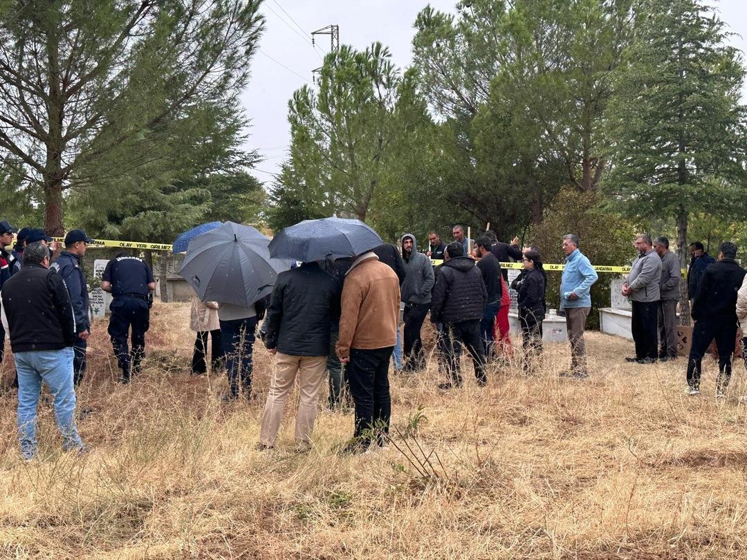 Bir ili karıştıran olay! Önce defnettiler sonra geri çıkardılar! Mezarı açmak zorunda kaldılar 2