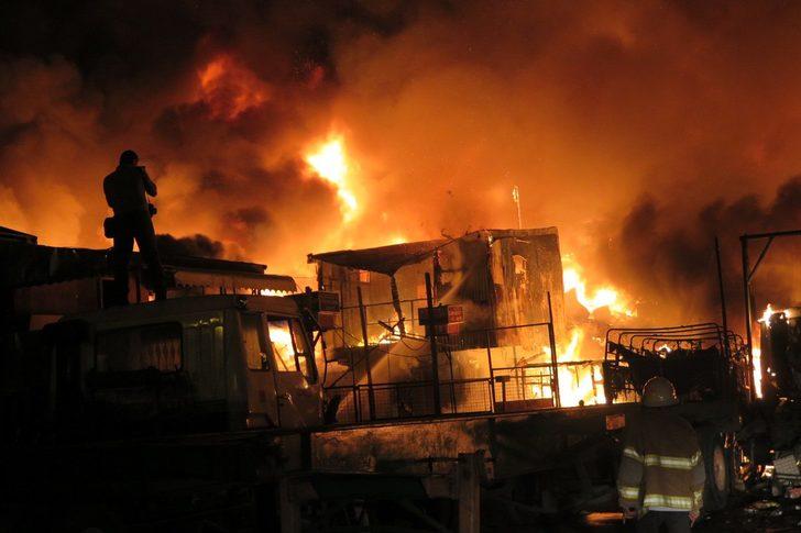 Filipinler'de yangın! 15 bin vatandaş evsiz kaldı G5