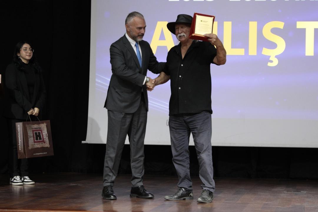 Şener Üşümezsoy dan  büyük deprem  çıkışı! Bu kez daha da sert konuştu:  Bir şey bilmiyorlar  2