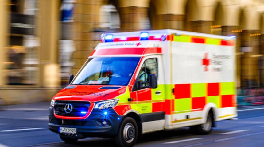 Almanya'da belediye başkanına bıçaklı saldırı! Yoğun bakıma alındı