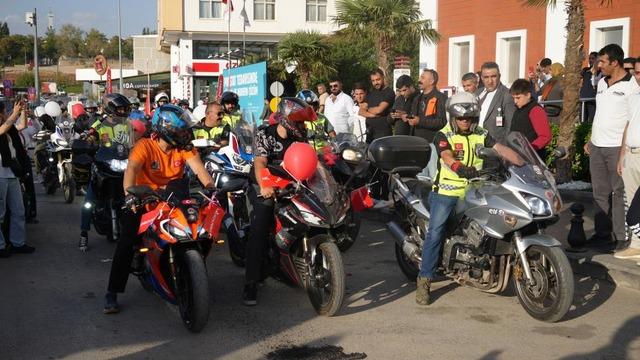 Kanseri yenen Didem için gökyüzüne balonlar bırakıldı