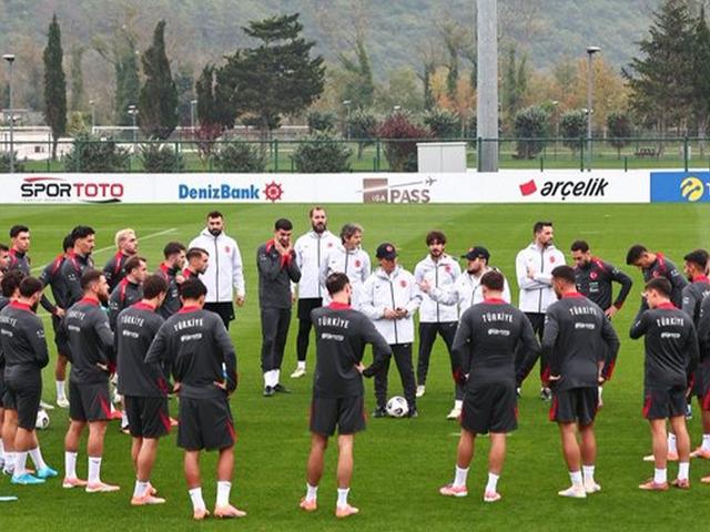 TFF'den Bulgaristan maçı öncesi sakatlık raporu! Galatasaray'ın yeni transferi idmana katılmadı...