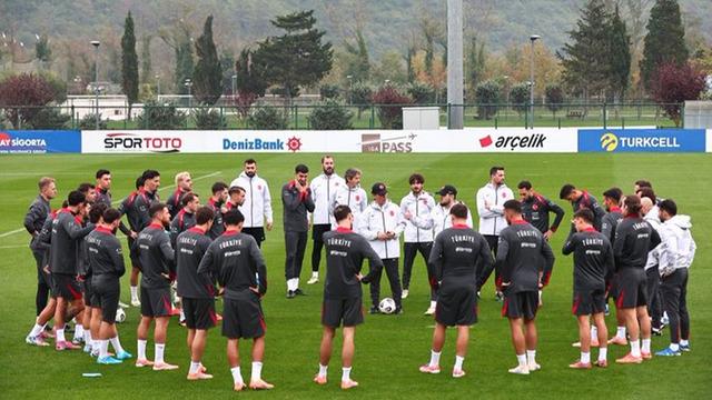 TFF'den Bulgaristan maçı öncesi sakatlık raporu! Galatasaray'ın yeni transferi idmana katılmadı...