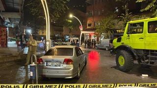 Sokak ortasında cinayet kamerada: Jiletle çevreye rahatsızlık veren şahıs silahla vuruldu