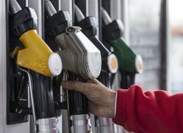 İndirim geldi! Akaryakıt fiyatları yansıdı, tabela tamamen değişti (8 Ekim 2025 Çarşamba benzin - motorin fiyatları)