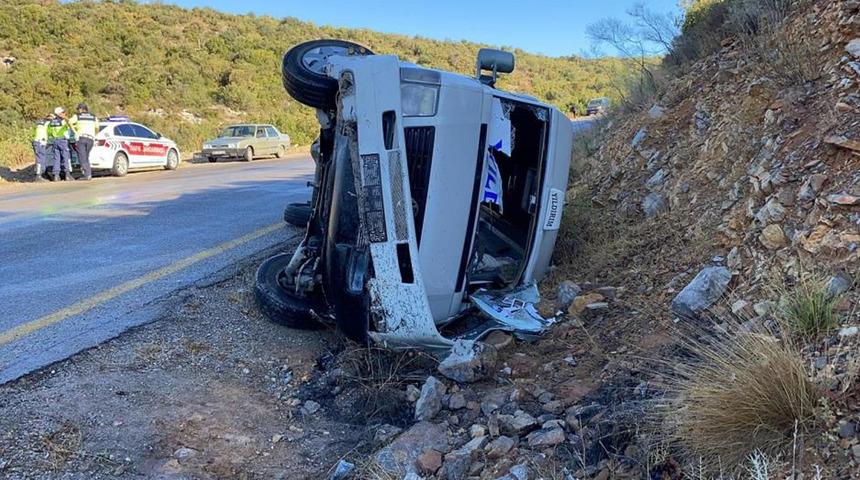 Yer: Mersin! Minibüs kazasında çok sayıda kişi yaralandı