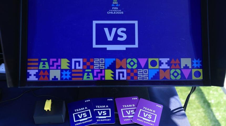 Futbol dünyası sarı ve kırmızı kartın ardından yeni bir kartla tanışıyor; Yeşil Kart... İlk kez U20 Dünya Kupası’nda denendi...