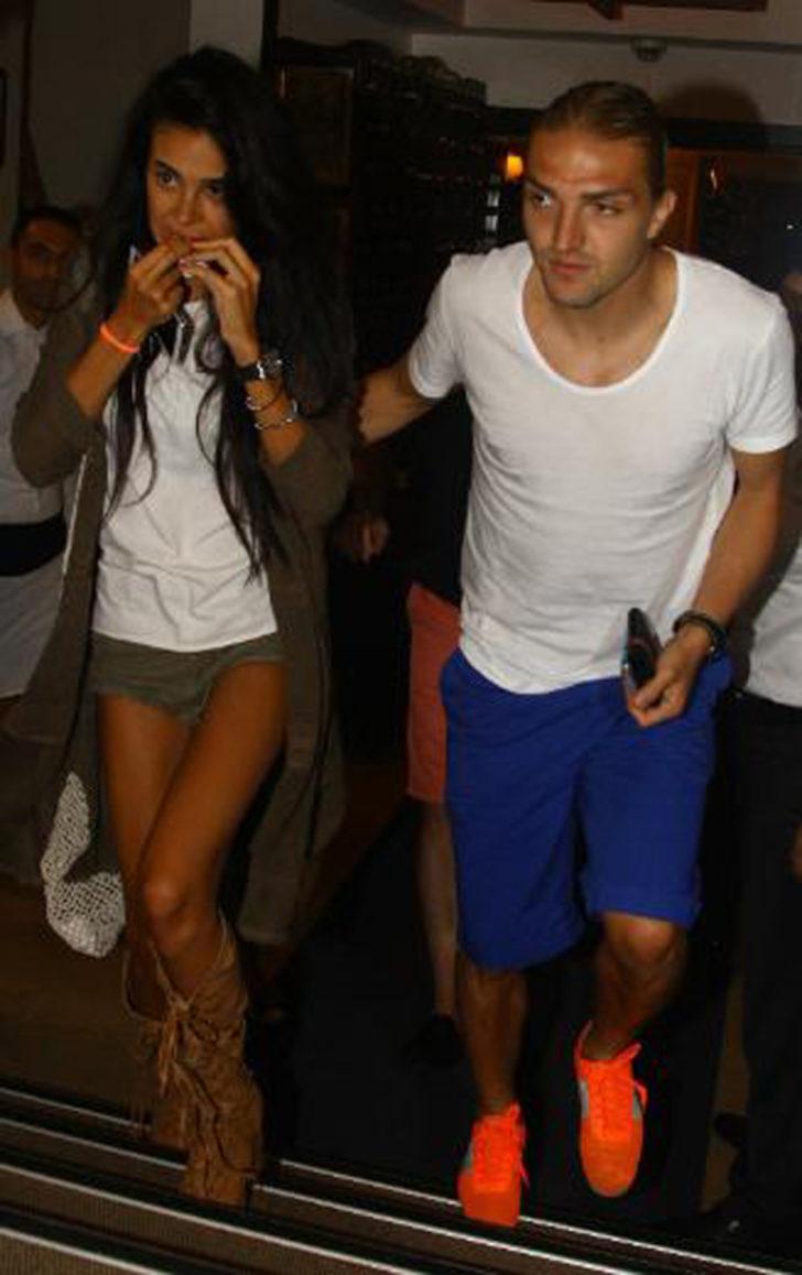 Caner'den Asena'ya 1 milyonluk oyuncak G3