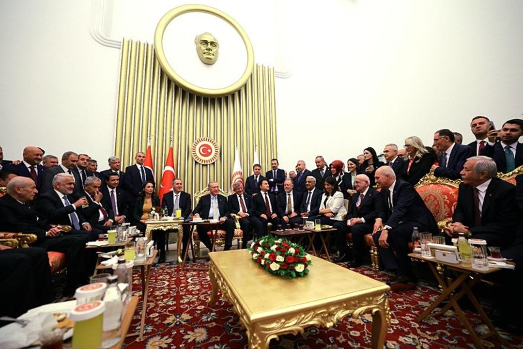 Türk askeri Gazze ye girecek mi? Cumhurbaşkanı Erdoğan a soruldu, Trump’ın Hamas ricasını ilk kez açıkladı 7