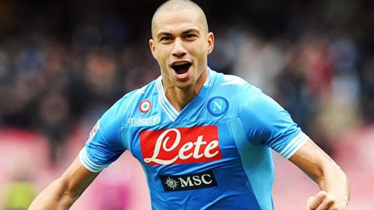 Vodafone Arena'nın 2 bombası G4