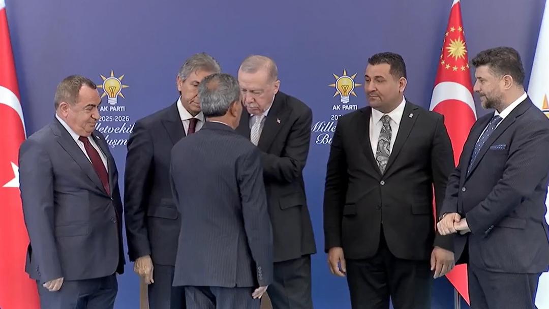 4 ayrı partiden 7 belediye başkanı daha AK Parti ye katıldı! Rozetlerini Erdoğan taktı 2