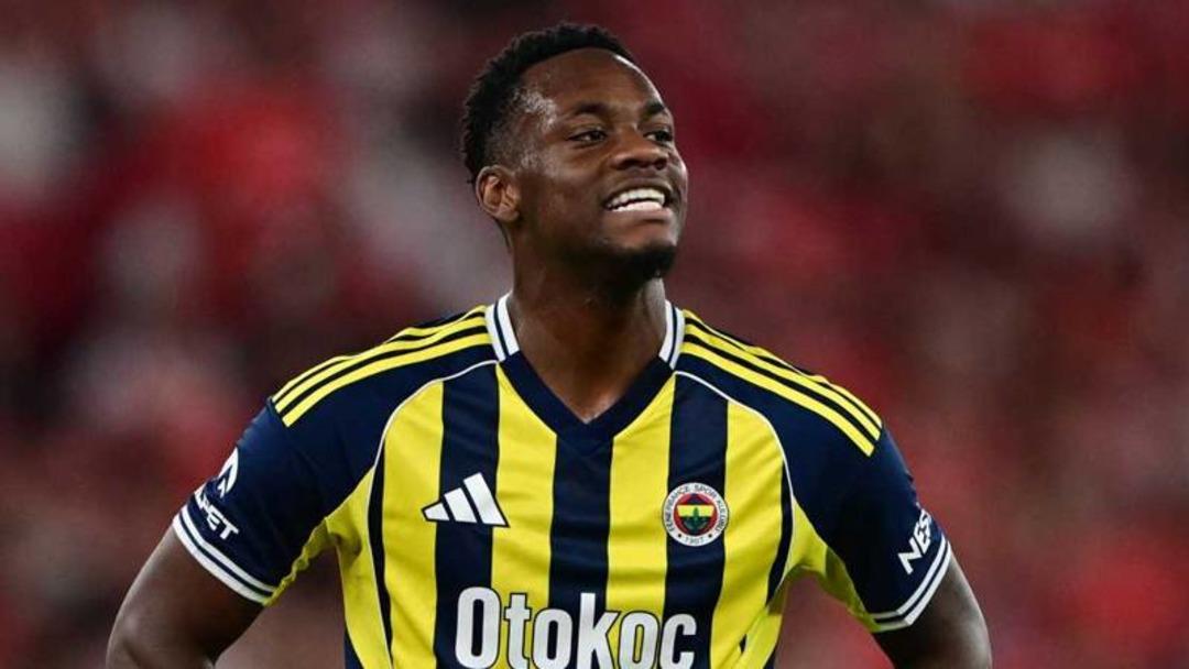 Fenerbahçe de sakatlığı can sıkan Jhon Duran için kritik görüşme yapıldı! Menajeri İstanbul a gelen yıldız oyuncu için ayrılık gündemde 1