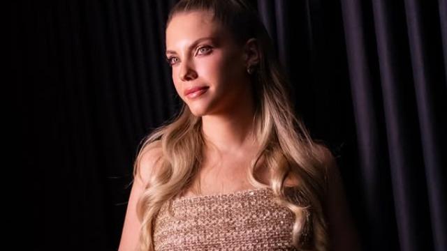 Eda Ece kızı Mina İpek'i paylaştı! 'Annesinin kopyası'