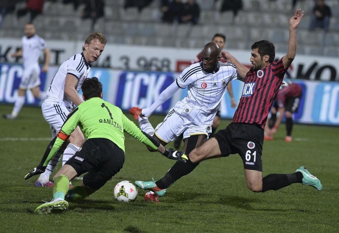 Gen&ccedil;lerbirliği - Fenerbah&ccedil;e ma&ccedil;ından kareler