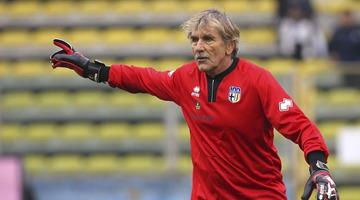 Dünya tarihinde bir ilk! İtalya'da Lamberto Boranga 82 yaşında kaleci olarak sahaya çıktı... İşte sonuç...