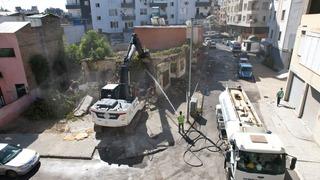 Akdeniz'de metruk yapılarla mücadele sürüyor