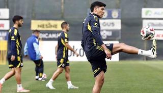 Jhon Duran, bireysel saha çalışmalarına başladı