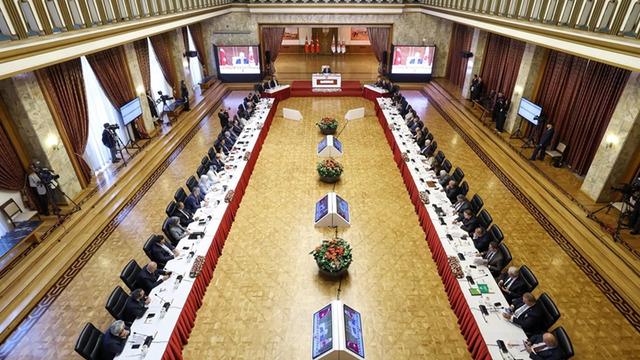 O davranışları sinirlendirdi! Emekli generalden vekillere tepki
