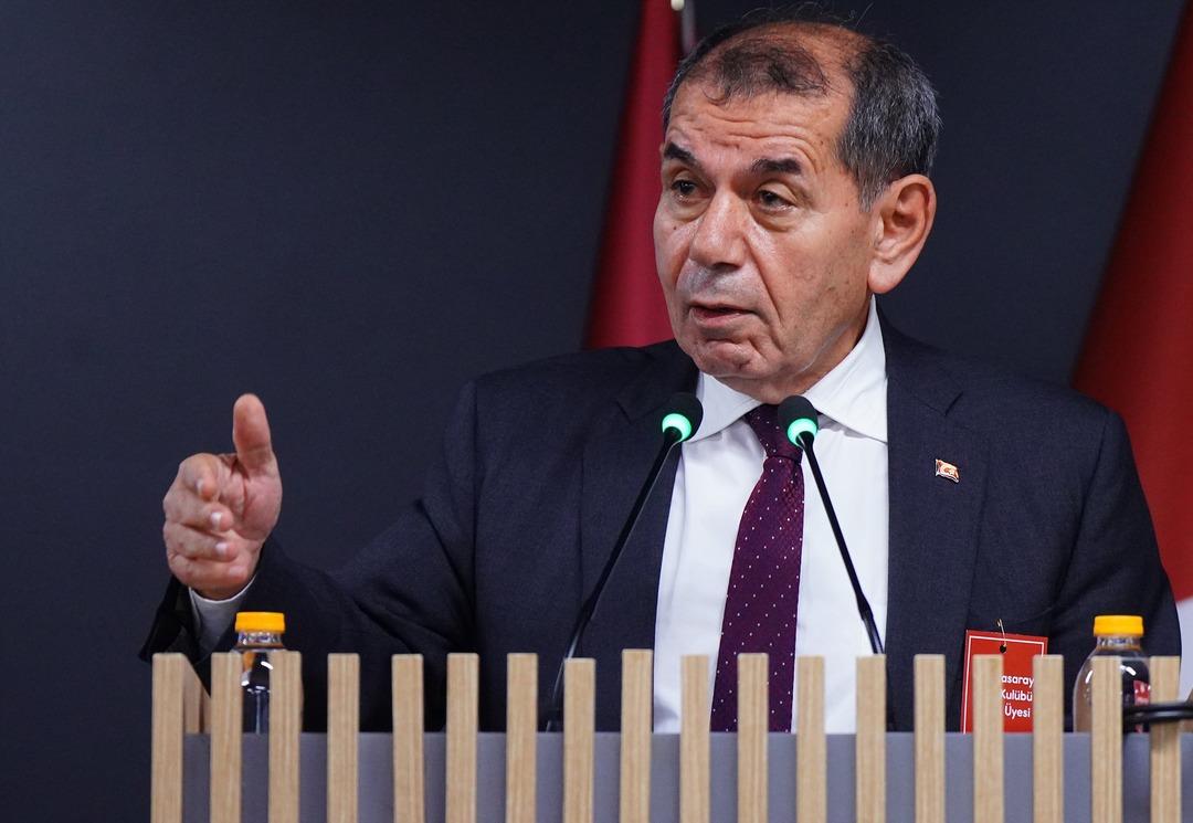 Galatasaray da divan kurulu toplantısında gergin dakikalar! Divan üyeleri ile Başkan Dursun Özbek arasında G.Saray Adası polemiği... 2