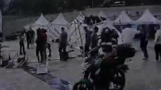 Kuvvetli rüzgar 'Kariyer Fuarı' çadırlarını uçurdu