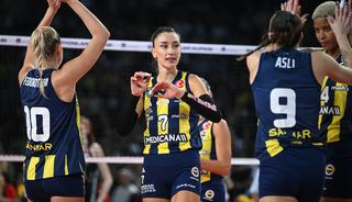 Fenerbahçe'den tarihi geri dönüş! Şampiyon oldular