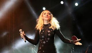 Ünlü isimlere uyuşturucu soruşturması! Hadise'den ilk açıklama