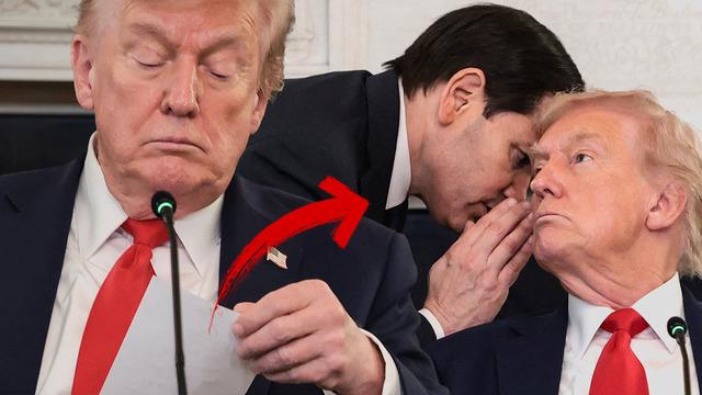 Dünyanın merak ettiği o not! Trump’ın kulağına fısıldayıp verdi, toplantı hemen sonlandırıldı…
