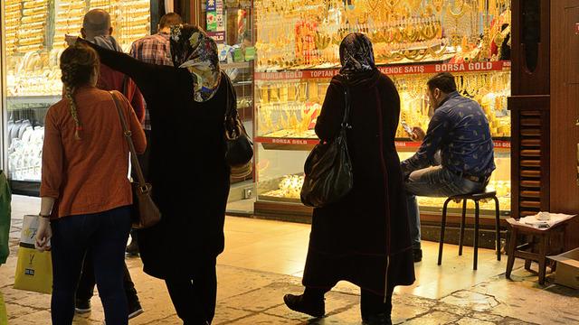 Kapalı Çarşı'da altın satışı durdu! '1974'ten beri bir ilk' Kapıdan çıkarken kazanmaya başlıyorlar