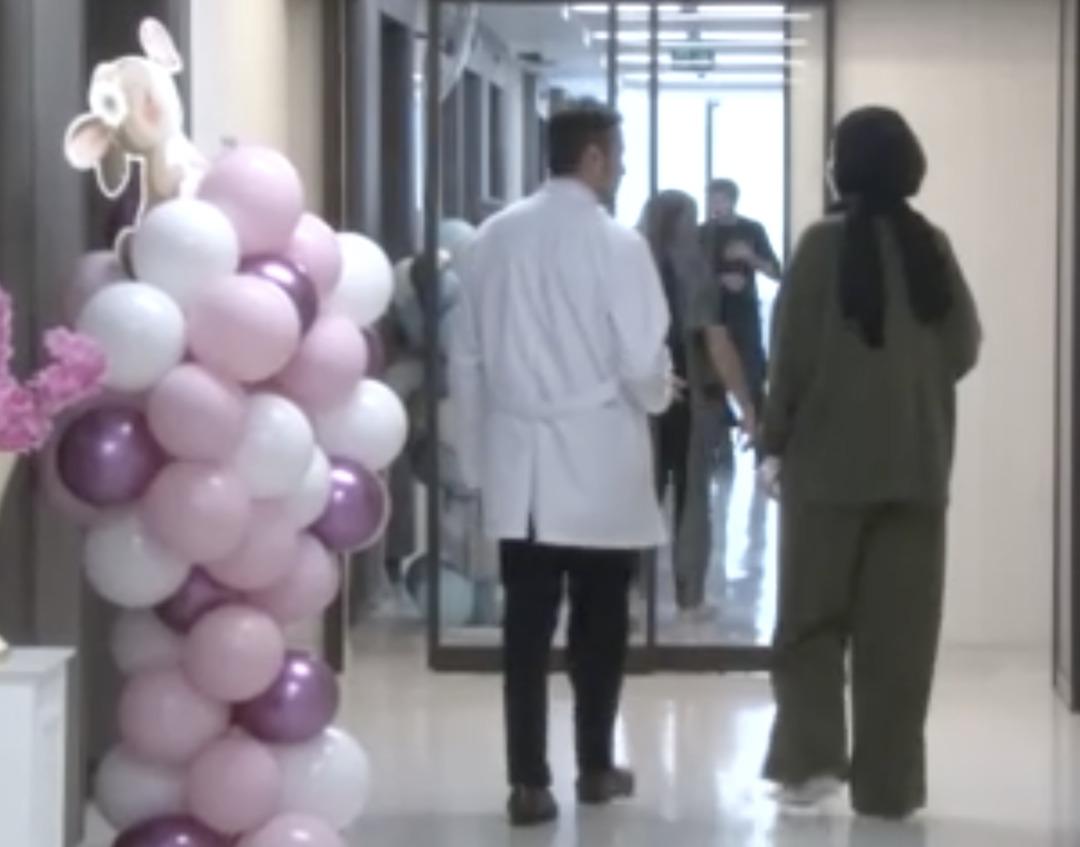 Karın şişliğinin diyetle geçeceğini sandı:  Gazdır  dediler, 5 kiloluk dev kist çıktı!  5