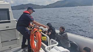 İzmir açıklarında 85 düzensiz göçmen kurtarıldı, 73 göçmen yakalandı
