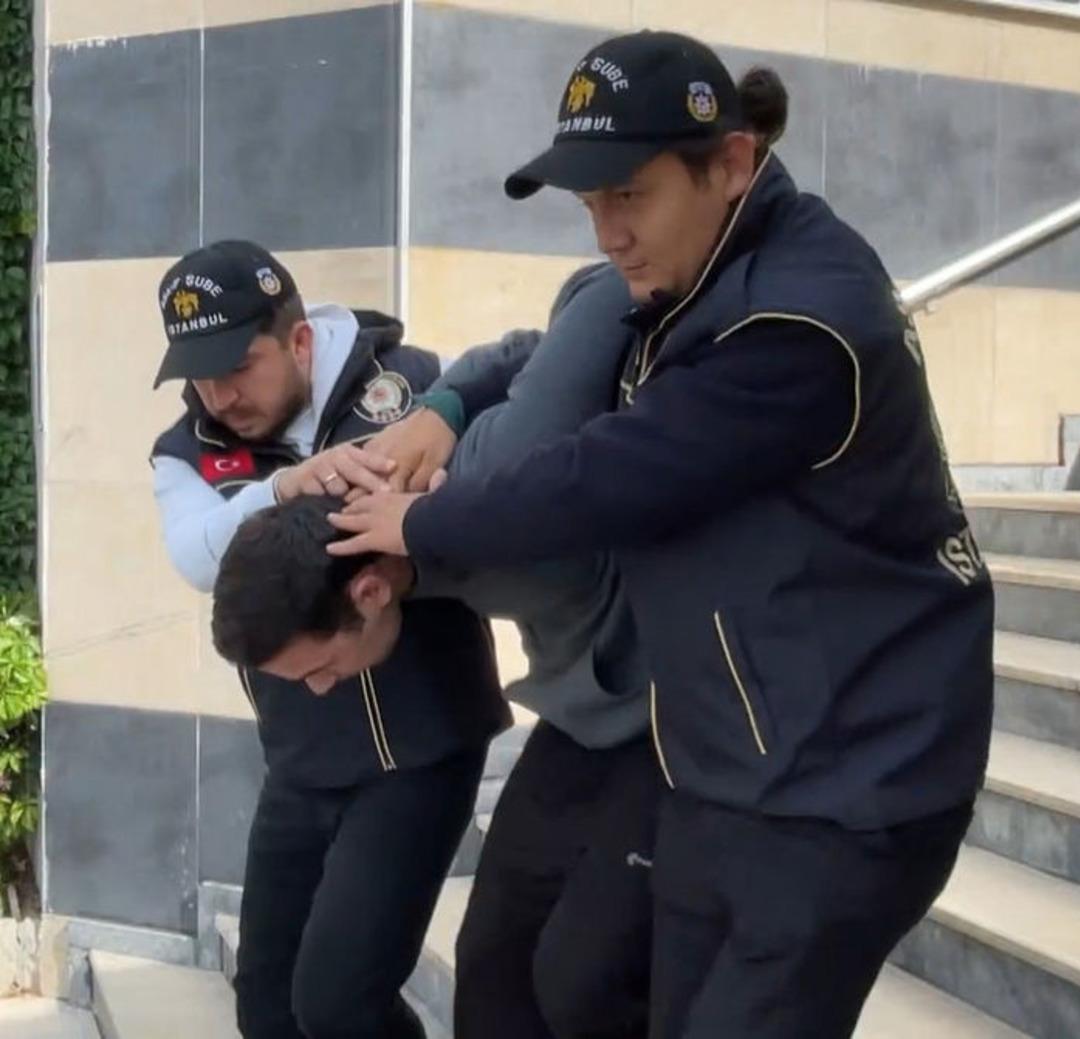 İstanbul Avcılar da kan donduran cinayet! 3 yıl önce zıpkın ve satırla abisini yaralamış 1