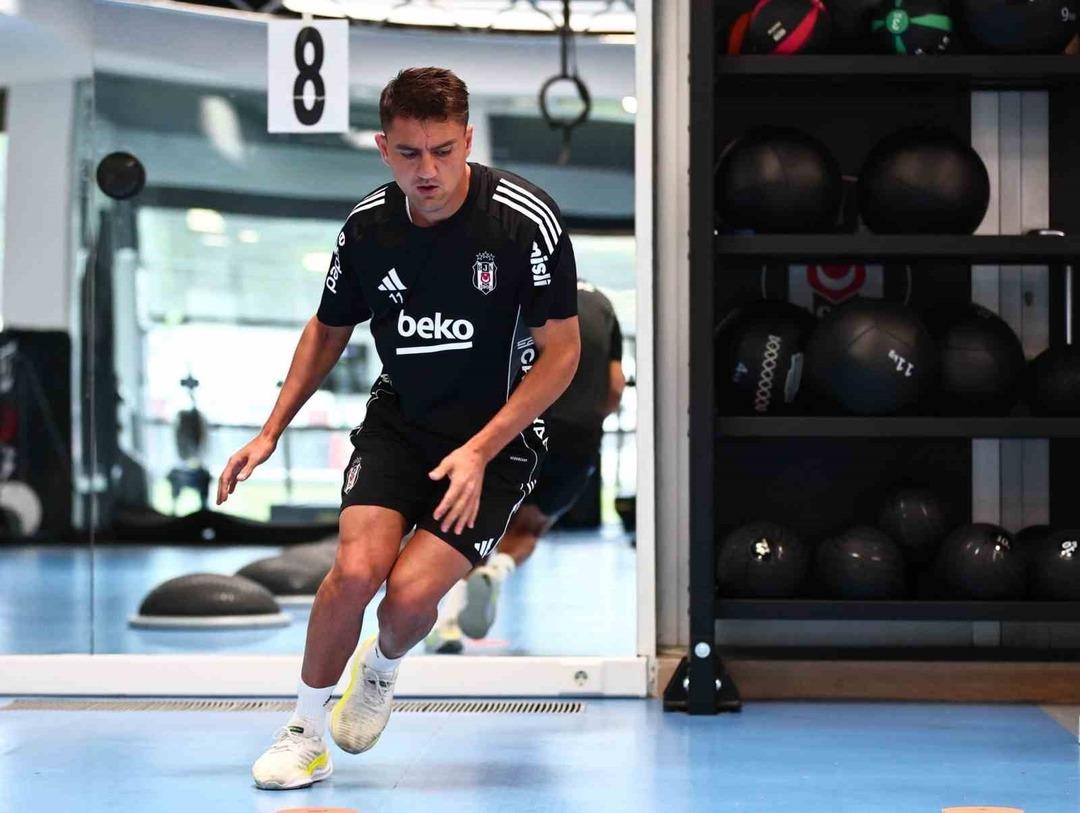 Beşiktaş günün ilk idmanında salonda çalıştı 2