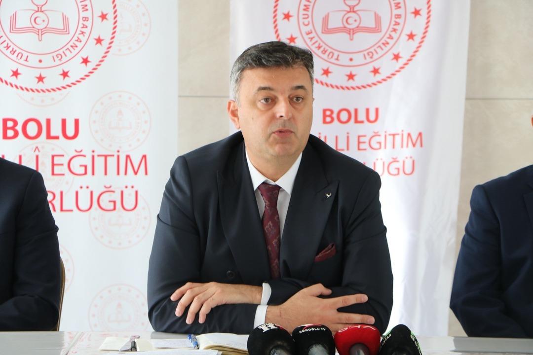 Öğretmenlerin kılık-kıyafetlerine yeni düzenleme: Kot pantolon, tayt, etek giymek yasak! 1