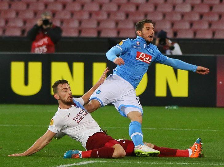 Napoli - Trabzonspor maçından kareler G4