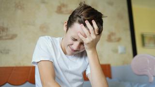 Çocuklarda şiddetli baş ağrısına dikkat! Ciddi hastalıkların habercisi olabilir! 