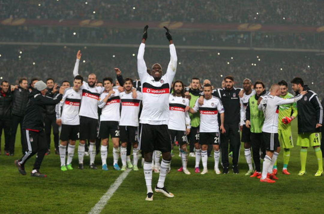 D&uuml;nya Beşiktaş'ı konuşuyor