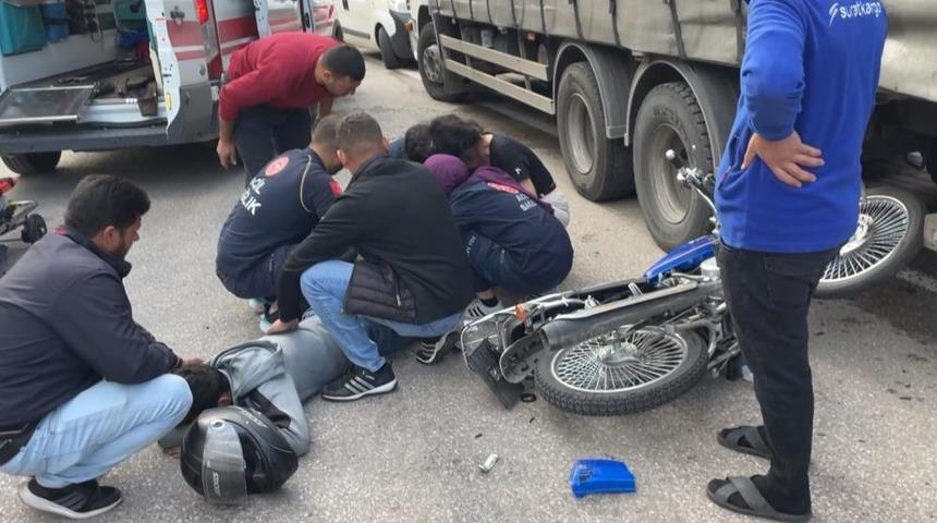 Sinyal vermeyen sürücü kazaya sebep oldu, 1 kişi yaralandı: O anlar kamerada