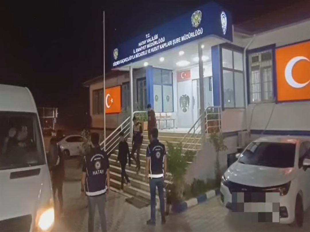 Hatay da 8 kaçak göçmen yakalandı; 3 organizatör tutuklandı 1