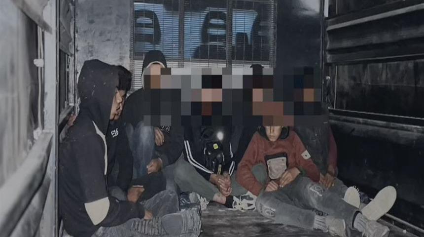 Hatay'da 8 kaçak göçmen yakalandı; 3 organizatör tutuklandı