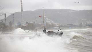 Karadeniz ve Akdeniz i&ccedil;in fırtına uyarısı