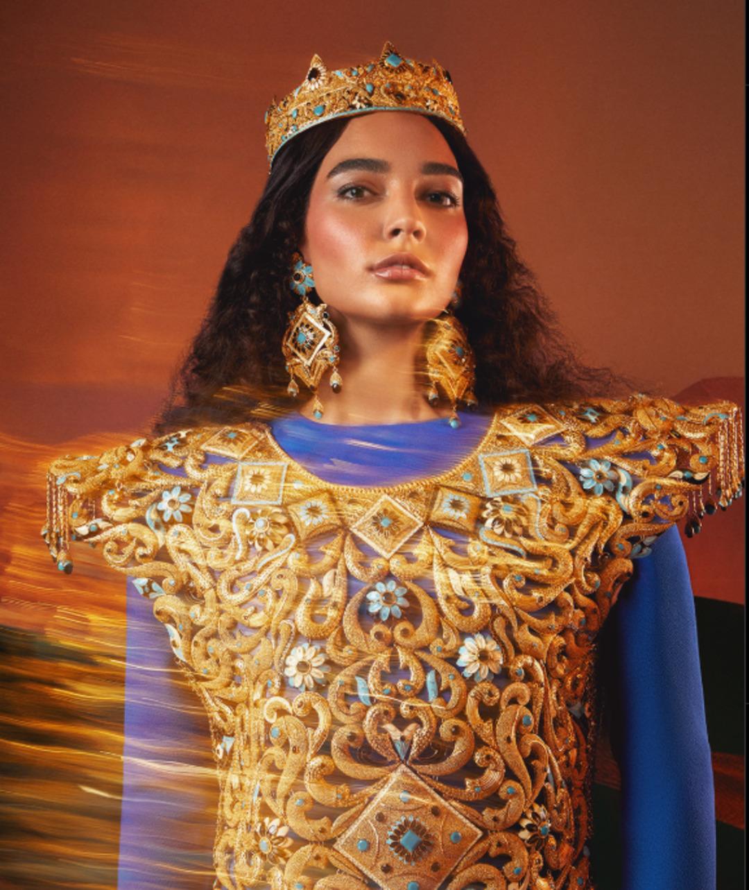 Dünyanın en pahalı elbisesi fiyatıyla dudak uçuklattı! Ağırlığı 10 kilo... 2