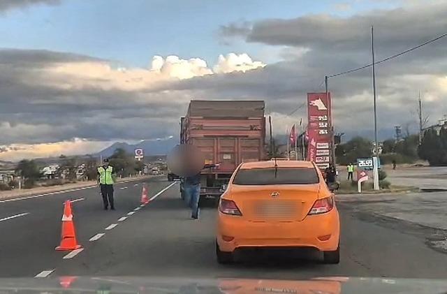 İranlı şüphelinin mide ve bağırsağından uyuşturucu çıktı 1