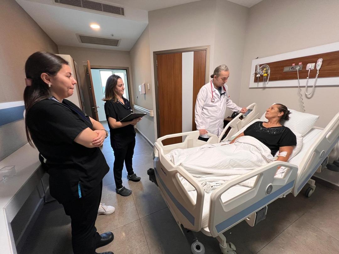 Şiddetli karın ağrısı diye hastaneye başvurdu: Kangren olduğunu öğrendi! 3