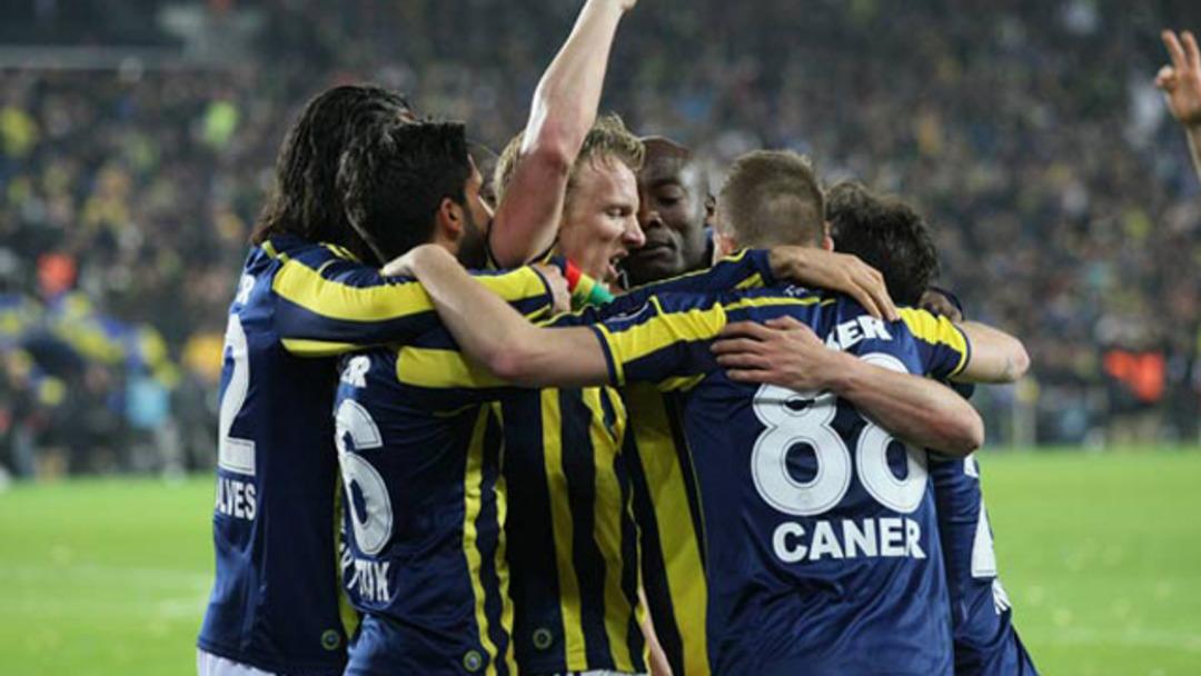 Fenerbah&ccedil;e Kuyt'la yeniden