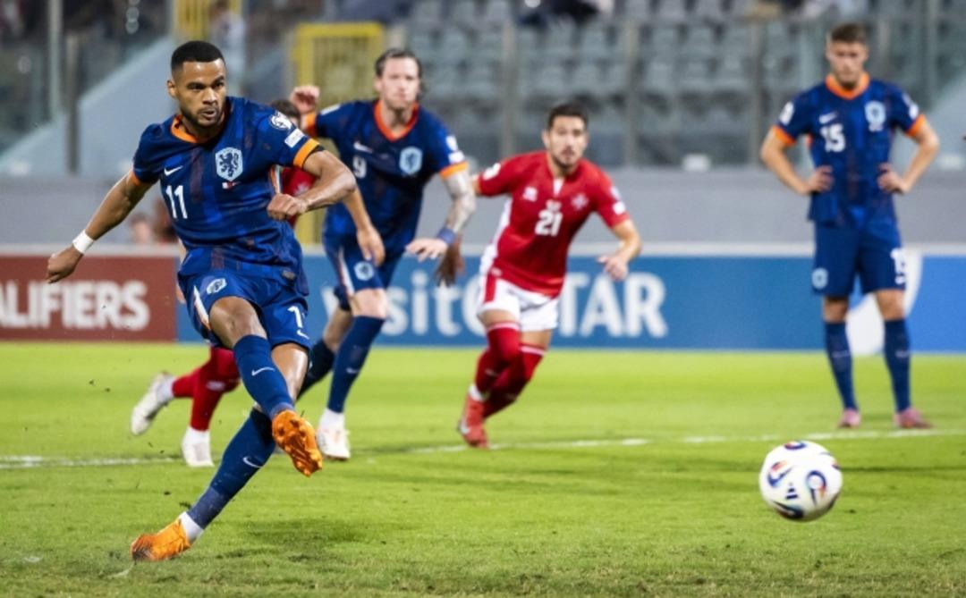 Tam 4 gol atılan maçtan Hollanda zaferle ayrıldı... Malta deplasmanında kolay galibiyet... 1