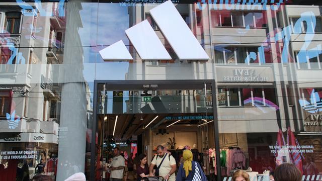 Rekabet Kurulu'ndan Adidas'a 402 milyon TL ceza