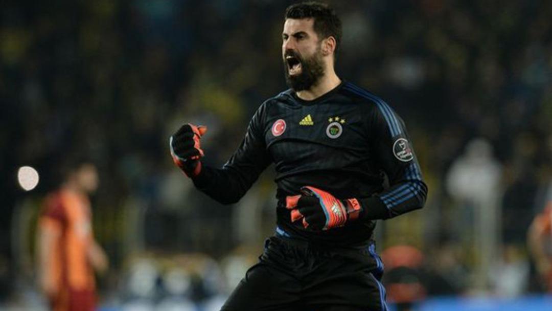 Volkan Demirel &ccedil;ıldırdı! Dino Zoff...